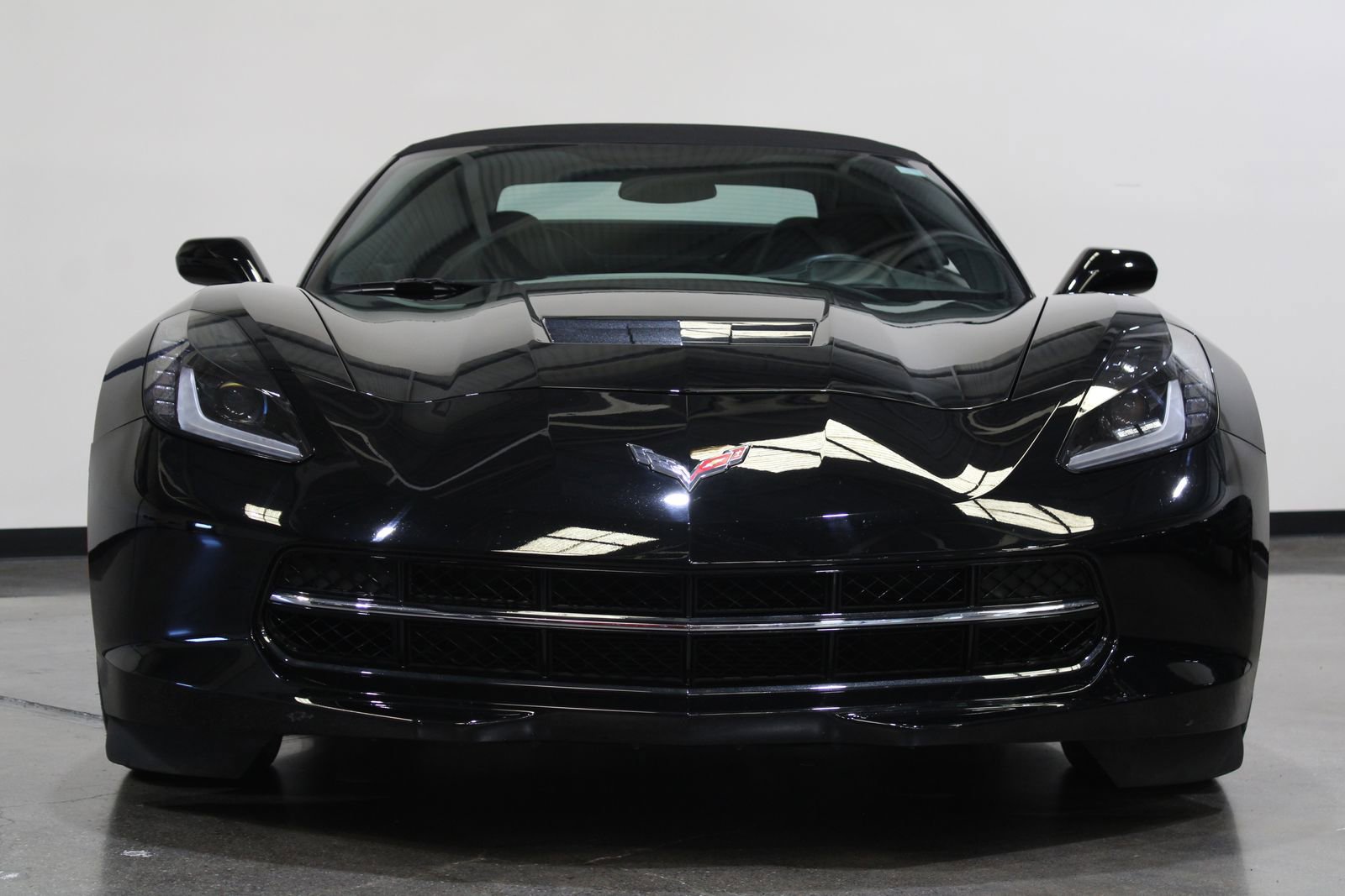 Used 2014 Chevrolet Corvette Stingray Convertible w/ 3LT Preferred Equipment Group RWD image 5