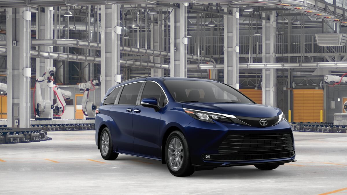 New 2026 Toyota Sienna XLE AWD/4WD image 15