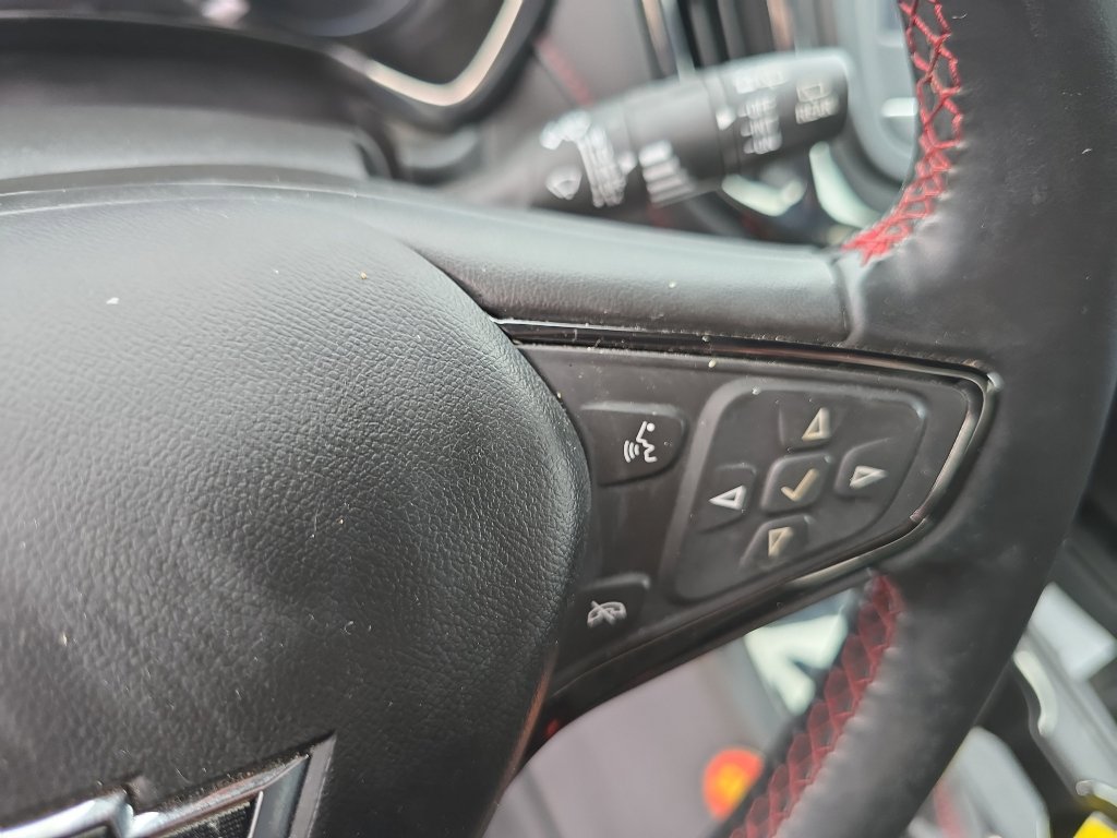 Used 2023 Chevrolet Equinox RS w/ LPO, Floor Liner Package FWD image 22