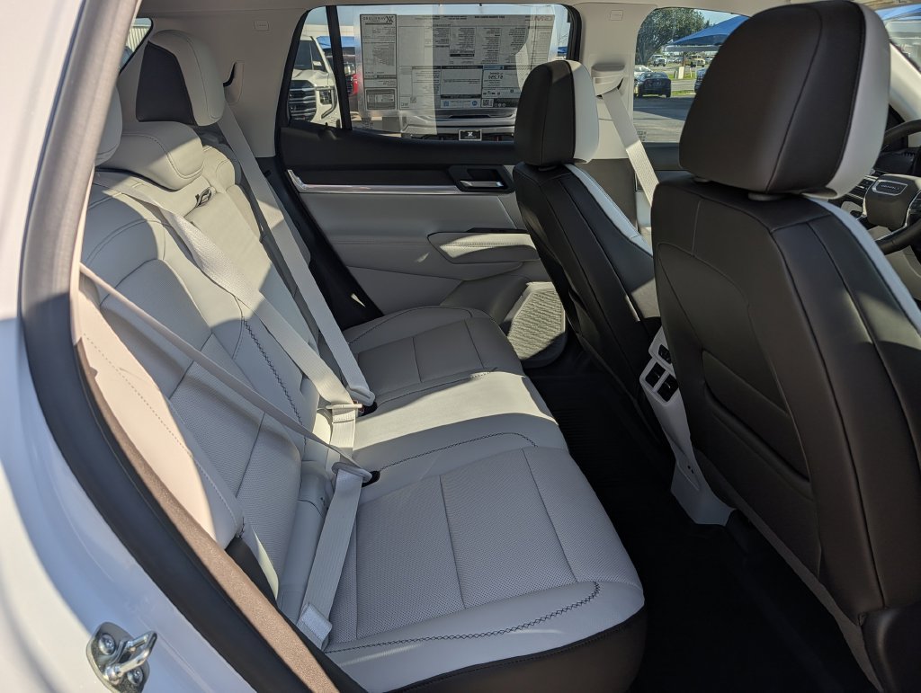 New 2027 GMC Terrain Denali w/ LPO, Floor Liner Package AWD/4WD image 27