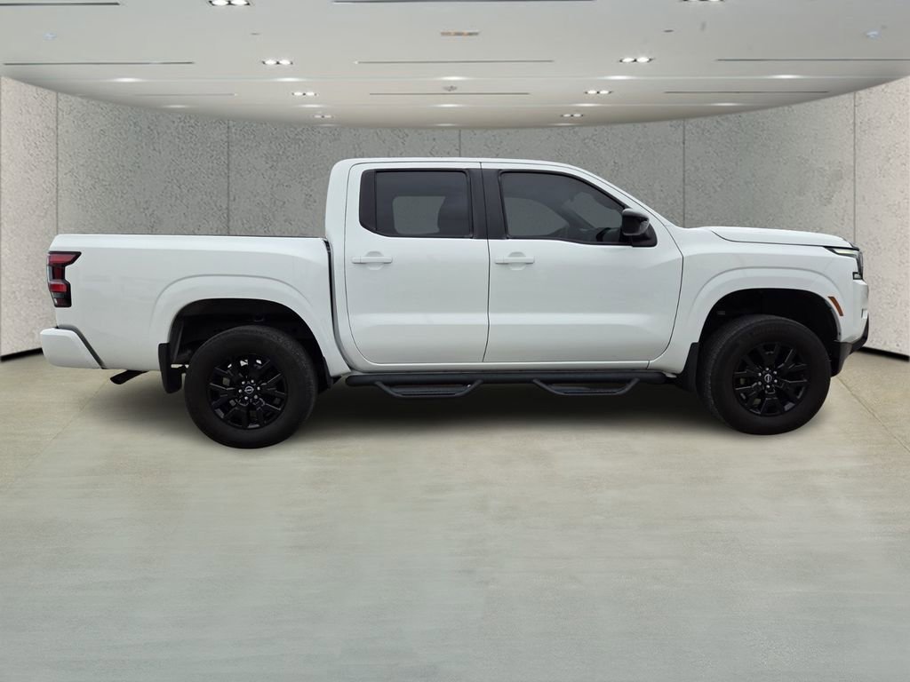 Used 2023 Nissan Frontier SV w/ Midnight Edition Package image 2