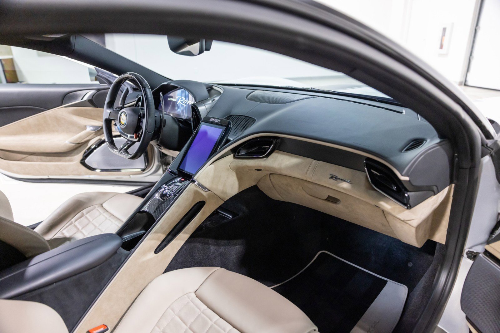 Used 2024 Ferrari Roma image 33