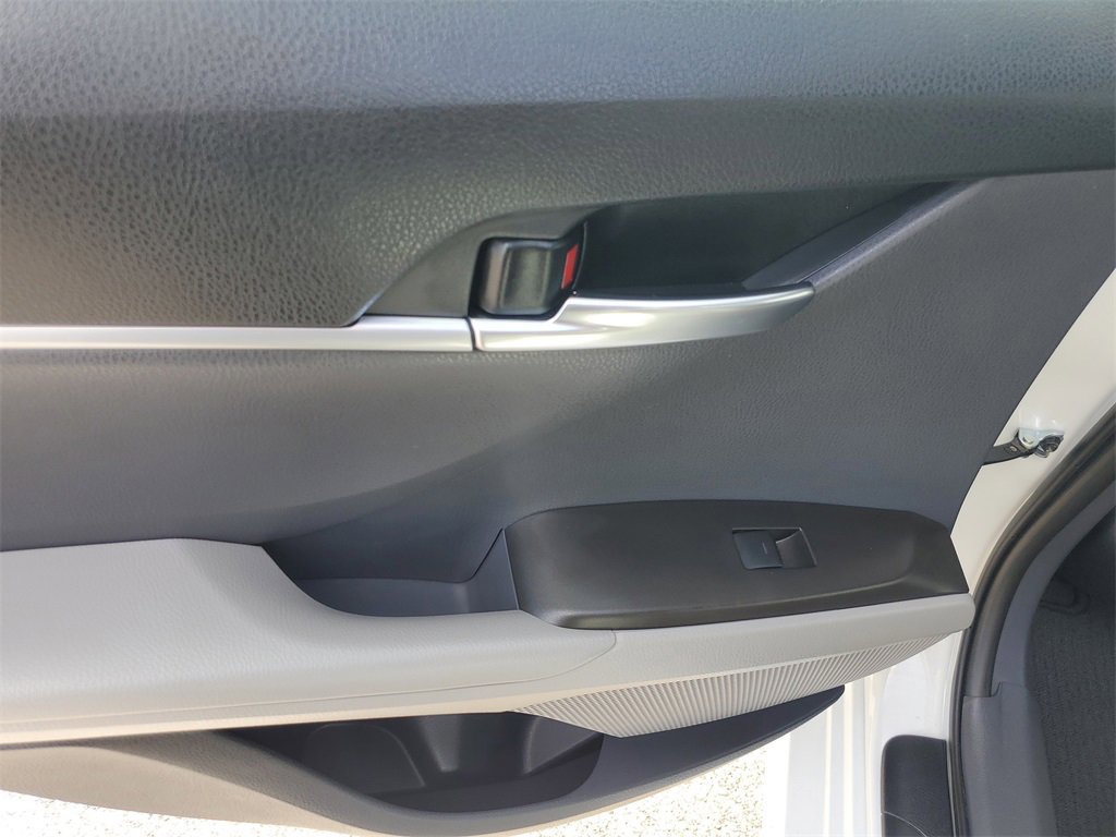 Used 2023 Toyota Camry LE image 19