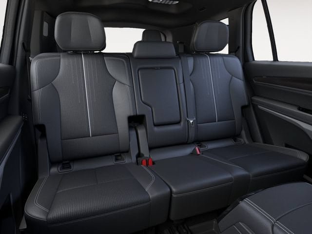 New 2027 Cadillac Vistiq Luxury w/ LPO, Floor Liner Package AWD/4WD image 17
