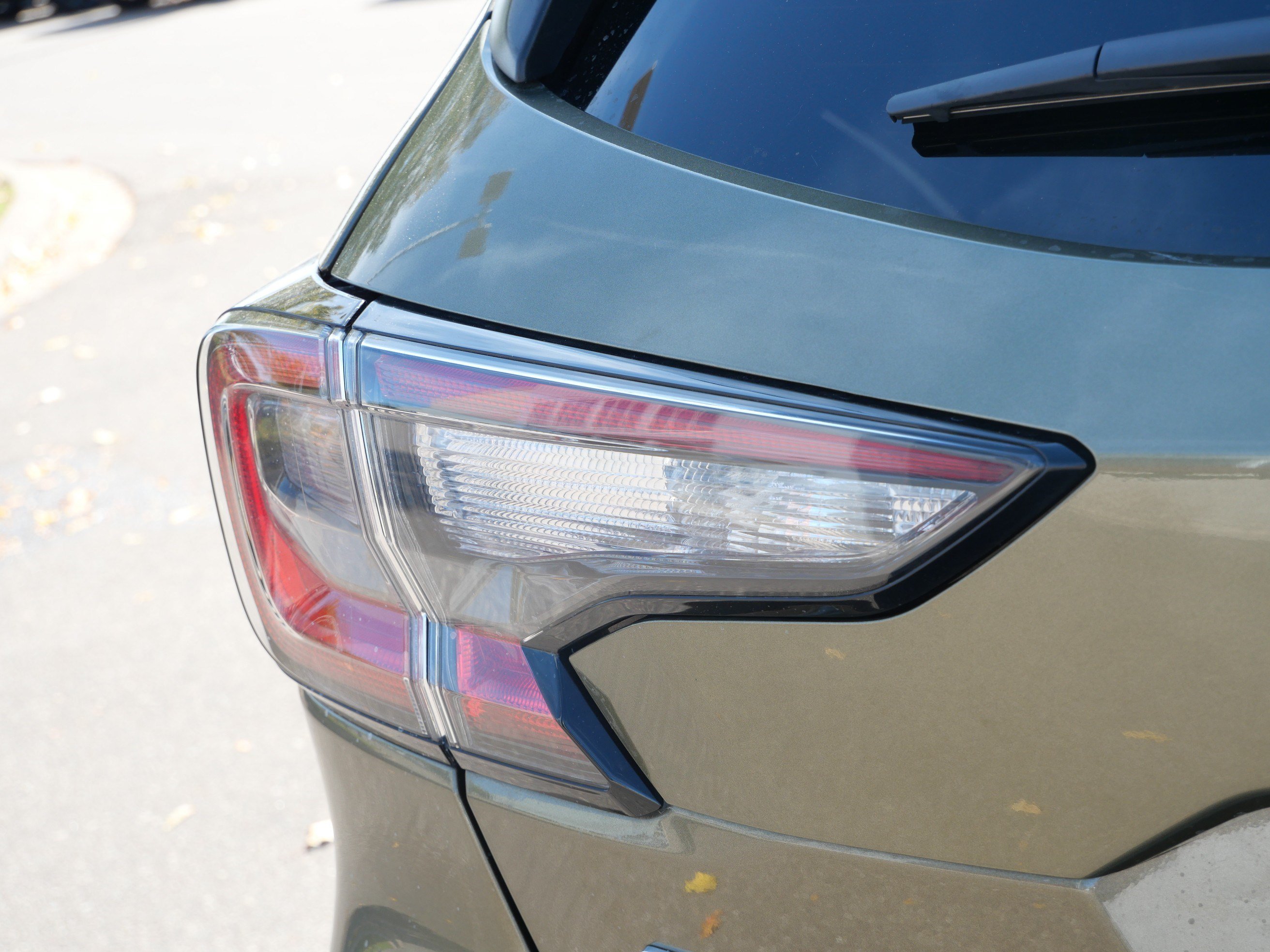 Used 2025 Subaru Outback Premium AWD/4WD image 17