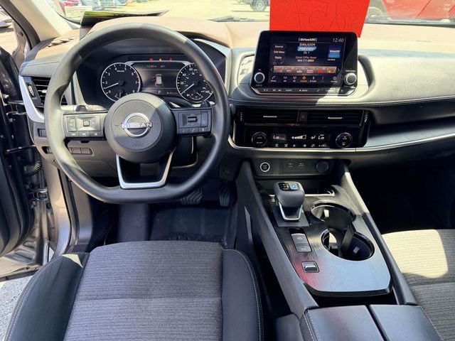Used 2022 Nissan Rogue SV FWD image 17