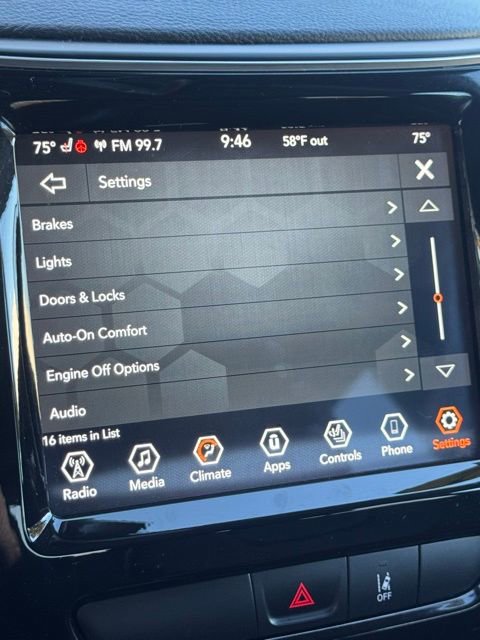 Used 2022 Jeep Cherokee Limited image 41