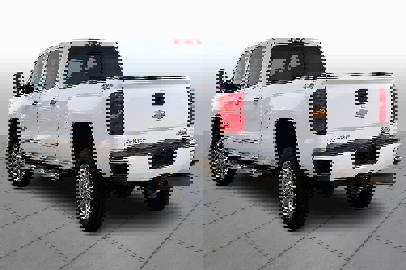 Used 2015 Chevrolet Silverado 2500 High Country w/ Duramax Plus Package AWD/4WD image 13