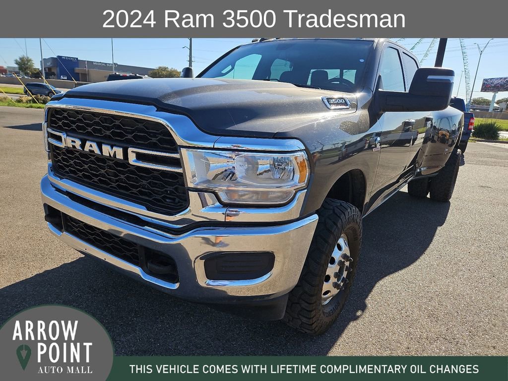 Used 2024 RAM 3500 Tradesman w/ Chrome Appearance Group image 4