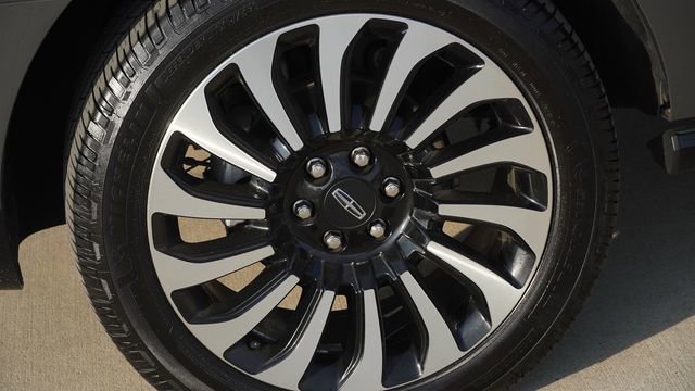 Used 2023 Lincoln Navigator Black Label image 11