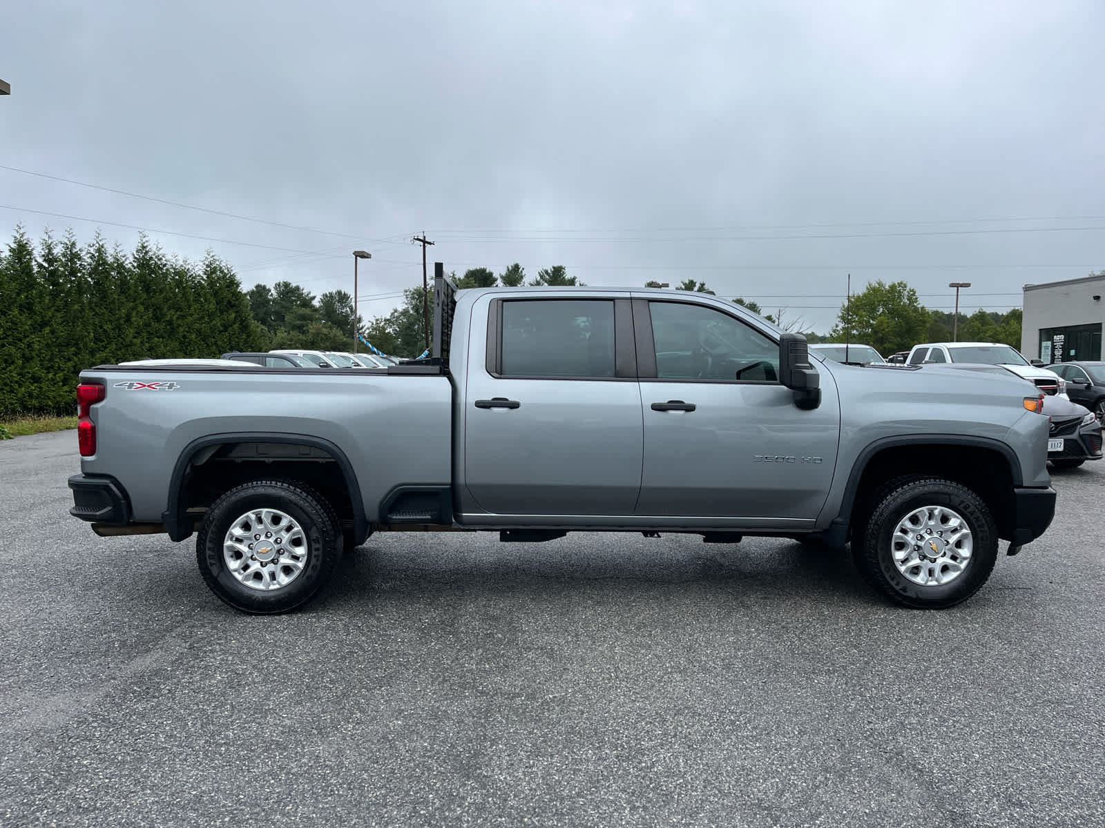 Used 2024 Chevrolet Silverado 3500 W/T AWD/4WD image 2