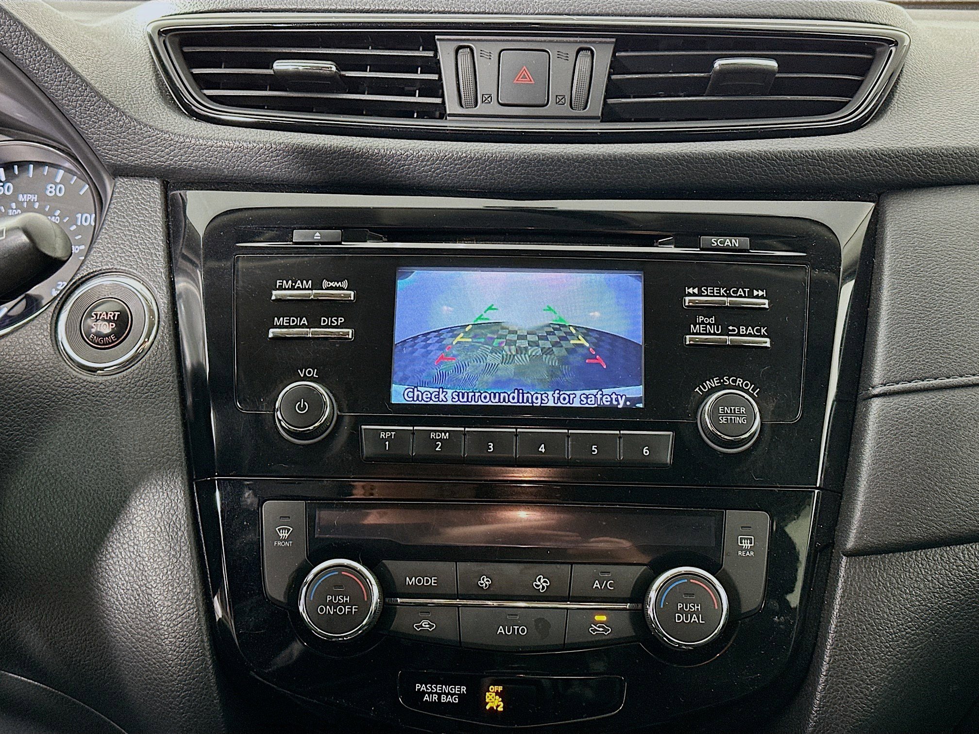 Used 2017 Nissan Rogue SV image 16