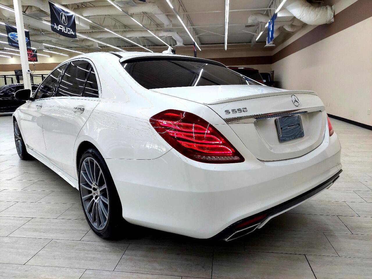 Used 2015 Mercedes-Benz S 550 Sedan image 7