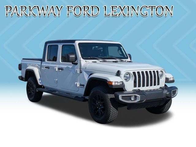 Used 2022 Jeep Gladiator Sport image 3