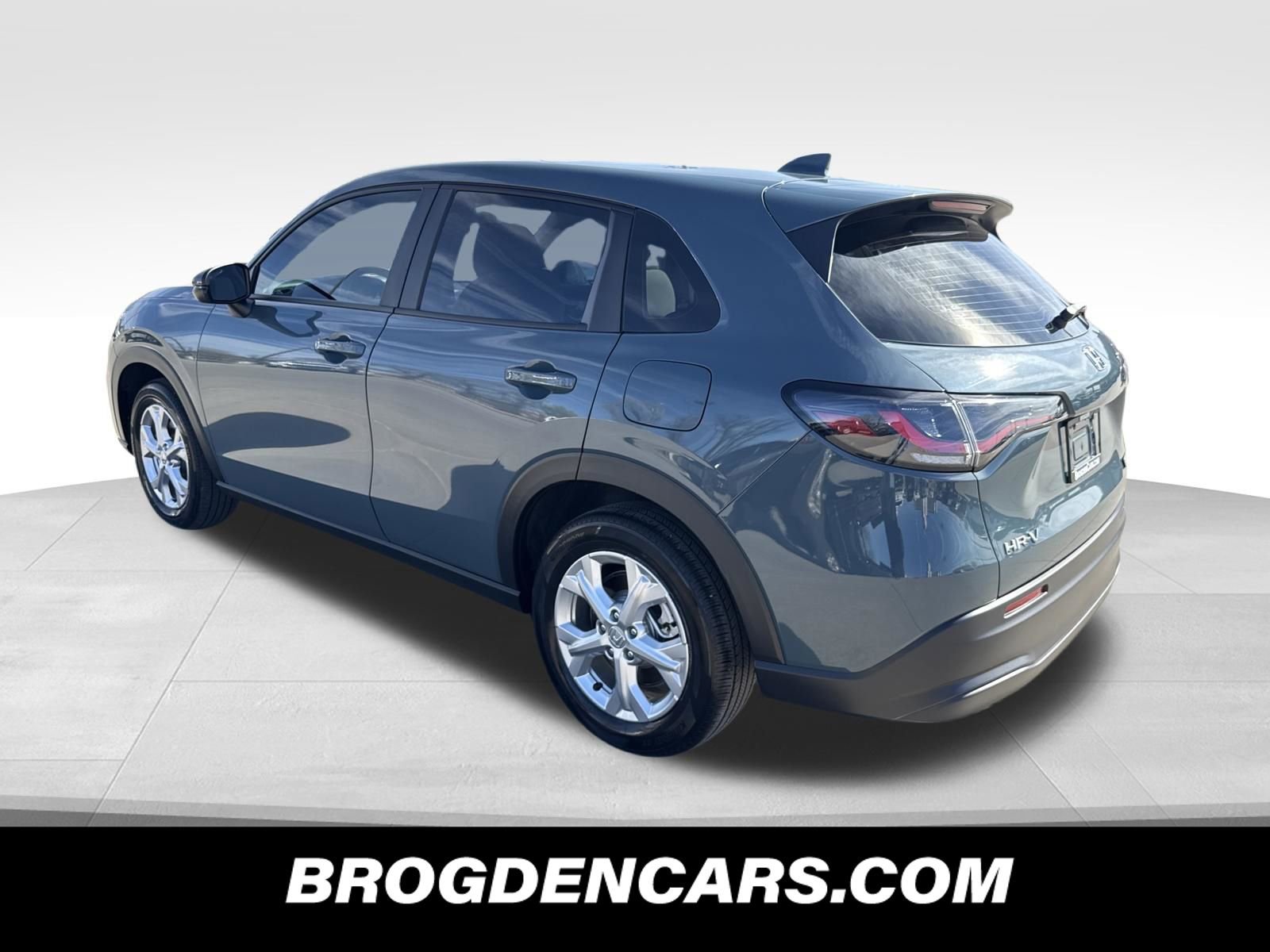 Used 2023 Honda HR-V LX image 9