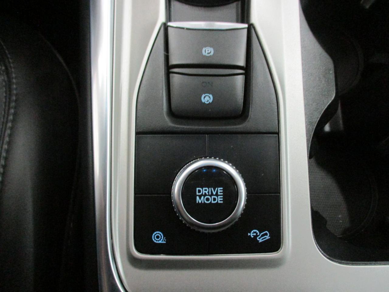 Used 2023 Ford Explorer XLT w/ Equipment Group 202A image 26