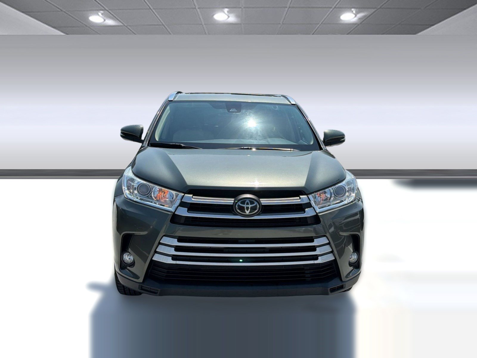 Used 2019 Toyota Highlander XLE FWD image 5