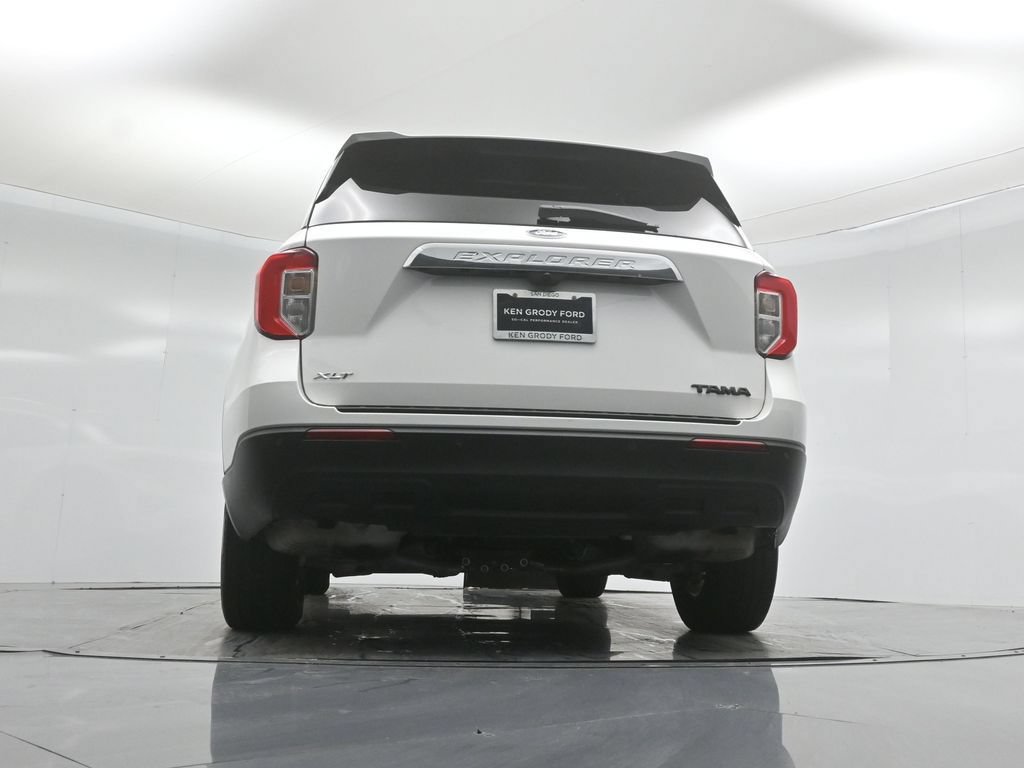 Certified 2024 Ford Explorer XLT RWD image 49