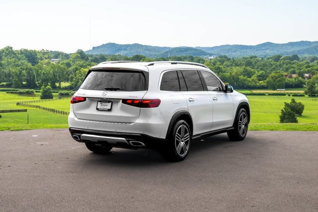 Used 2024 Mercedes-Benz GLS 450 4MATIC image 5
