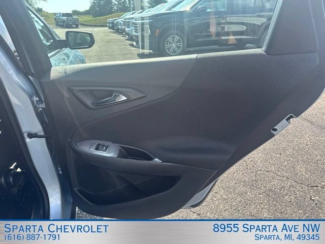 Used 2017 Chevrolet Malibu LT FWD image 25
