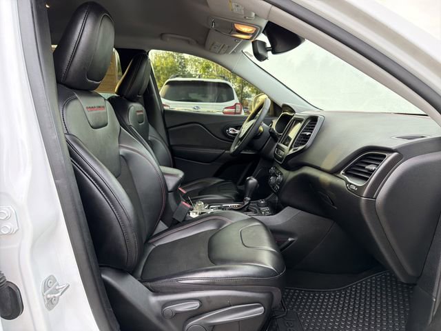 Used 2022 Jeep Cherokee Trailhawk w/ Trailer Tow Group image 17