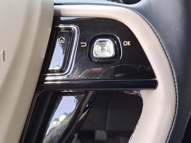 Certified 2025 Lincoln Corsair Reserve w/ Jet Appearance Package AWD/4WD image 17