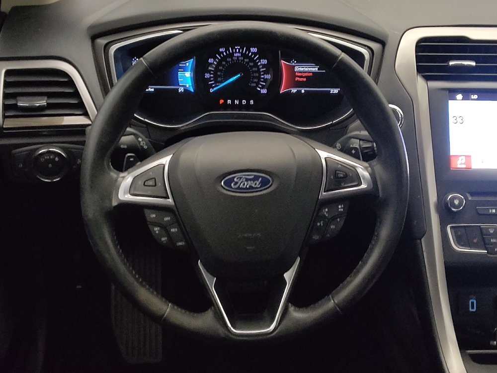 Used 2018 Ford Fusion SE w/ Fusion SE Technology Package FWD image 22