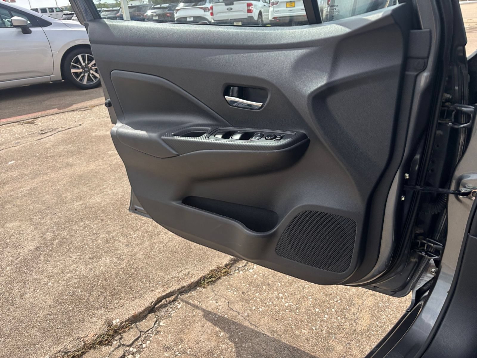 Used 2025 Nissan Versa SV FWD image 18