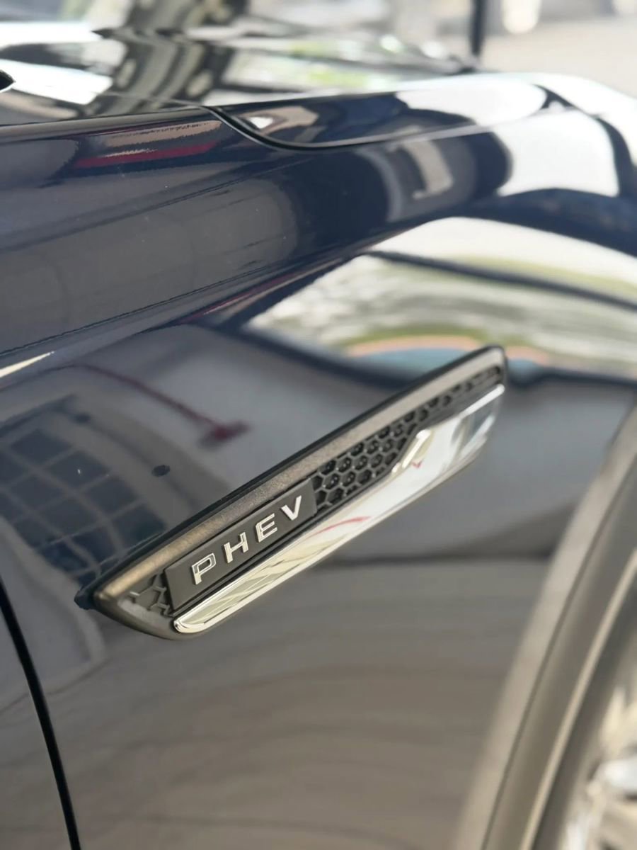 Used 2024 MAZDA CX-90 Plug-In Hybrid w/ Preferred AWD/4WD image 8