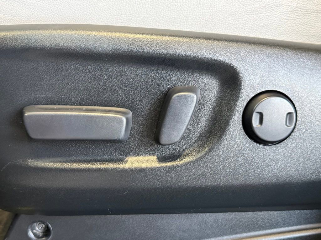 Certified 2017 Toyota Sienna Limited image 21