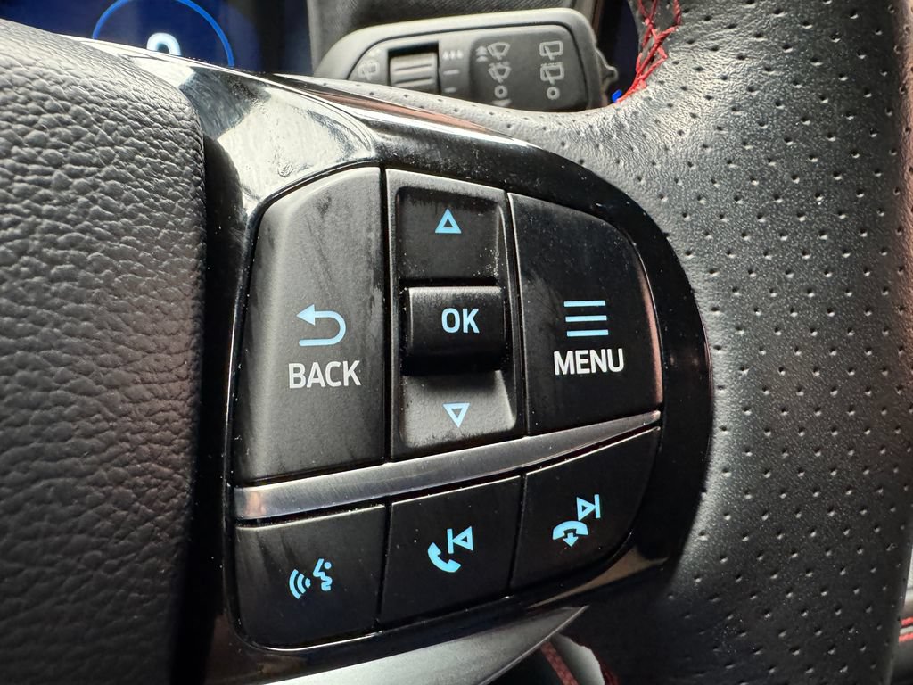 Used 2025 Ford Explorer ST-Line w/ ST-Line Street Pack AWD/4WD image 18