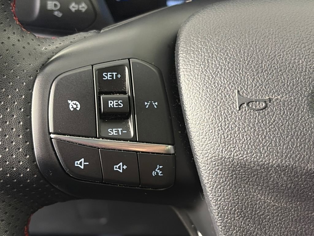 Used 2025 Ford Escape ST-Line Select AWD/4WD image 15
