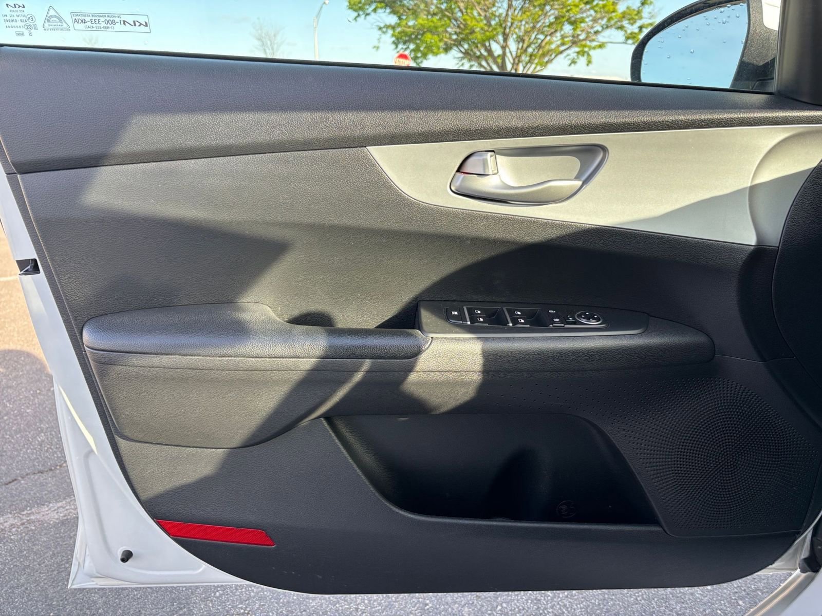 Used 2023 Kia Forte LXS FWD image 18