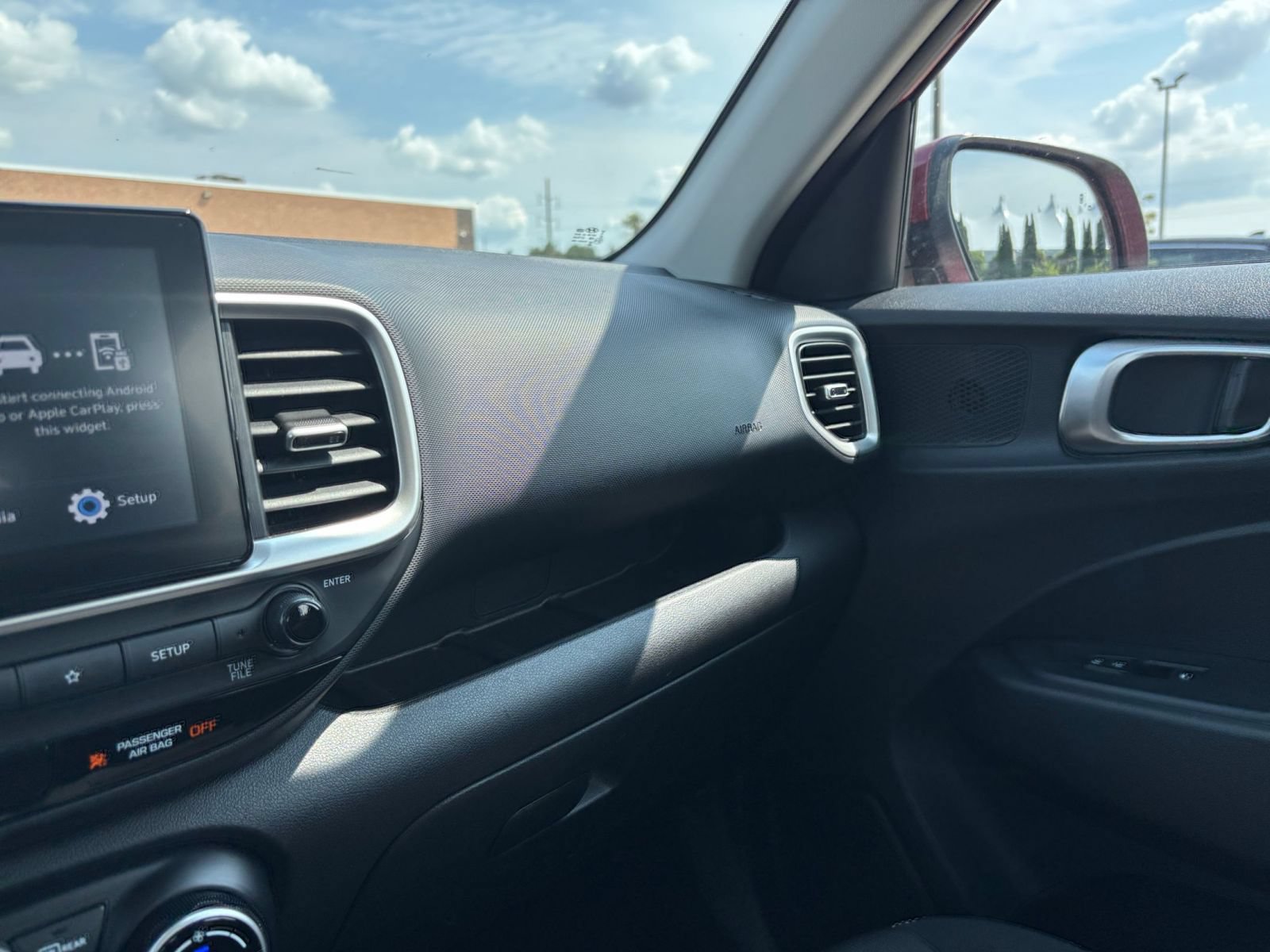 Used 2026 Hyundai Venue SEL FWD image 35