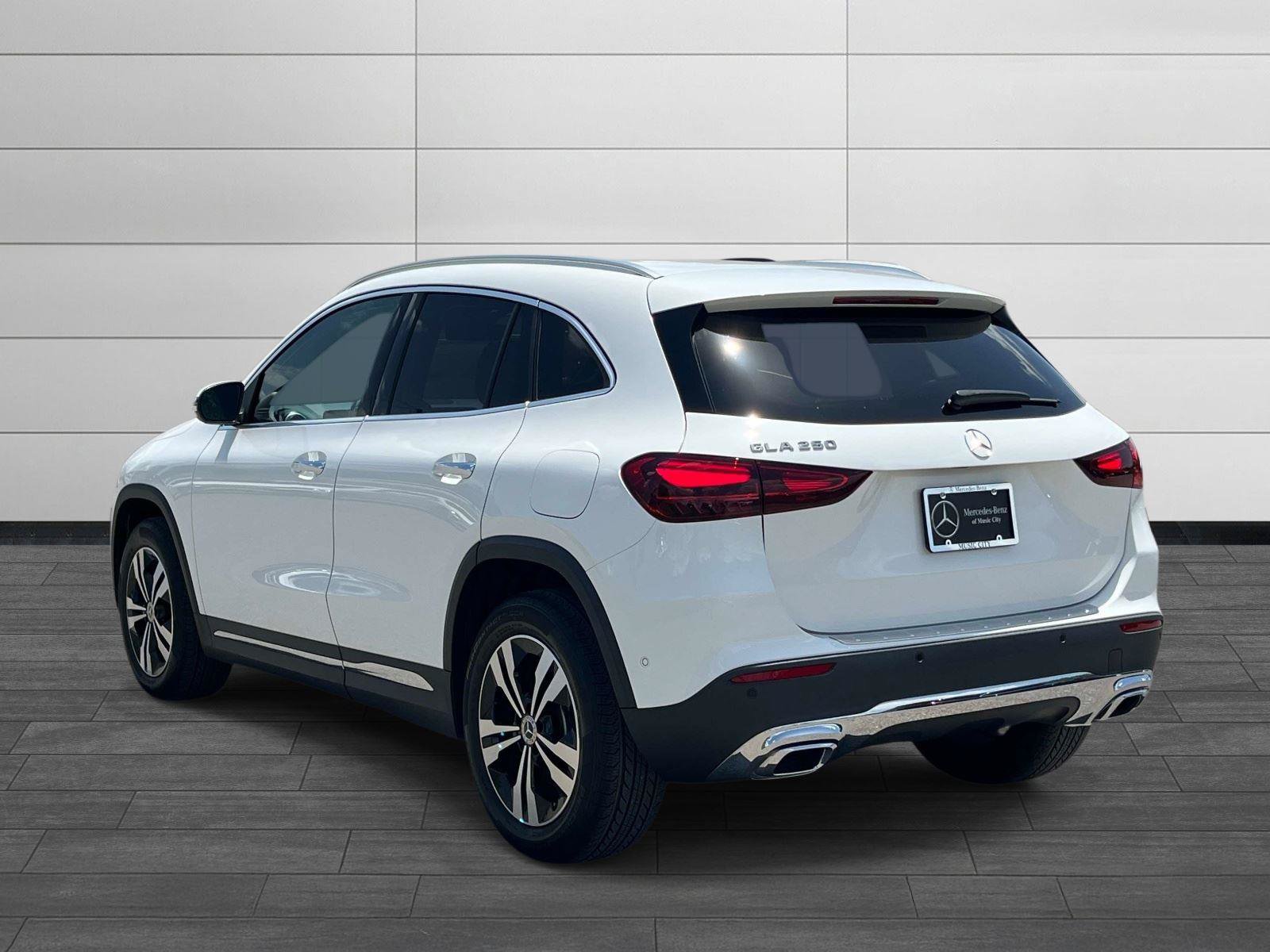 Certified 2025 Mercedes-Benz GLA 250 image 5