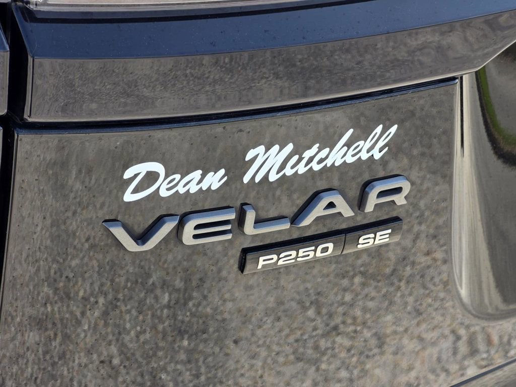 Used 2019 Land Rover Range Rover Velar R-Dynamic SE AWD/4WD image 36