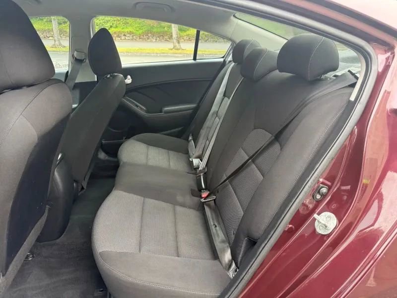 Used 2018 Kia Forte LX image 14