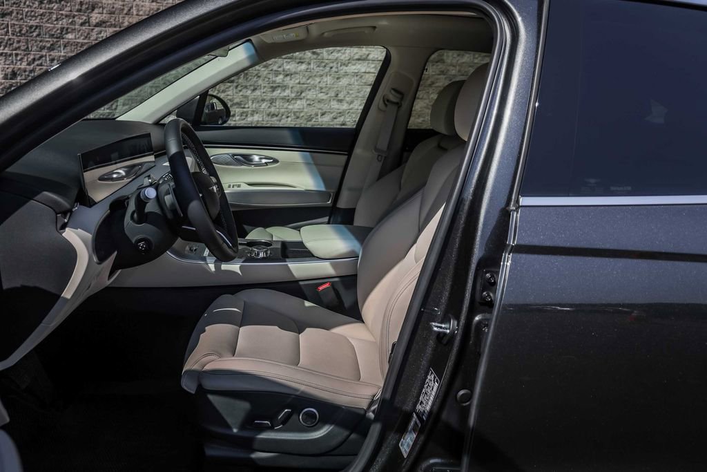 Used 2026 Genesis GV70 2.5T Select AWD/4WD image 23