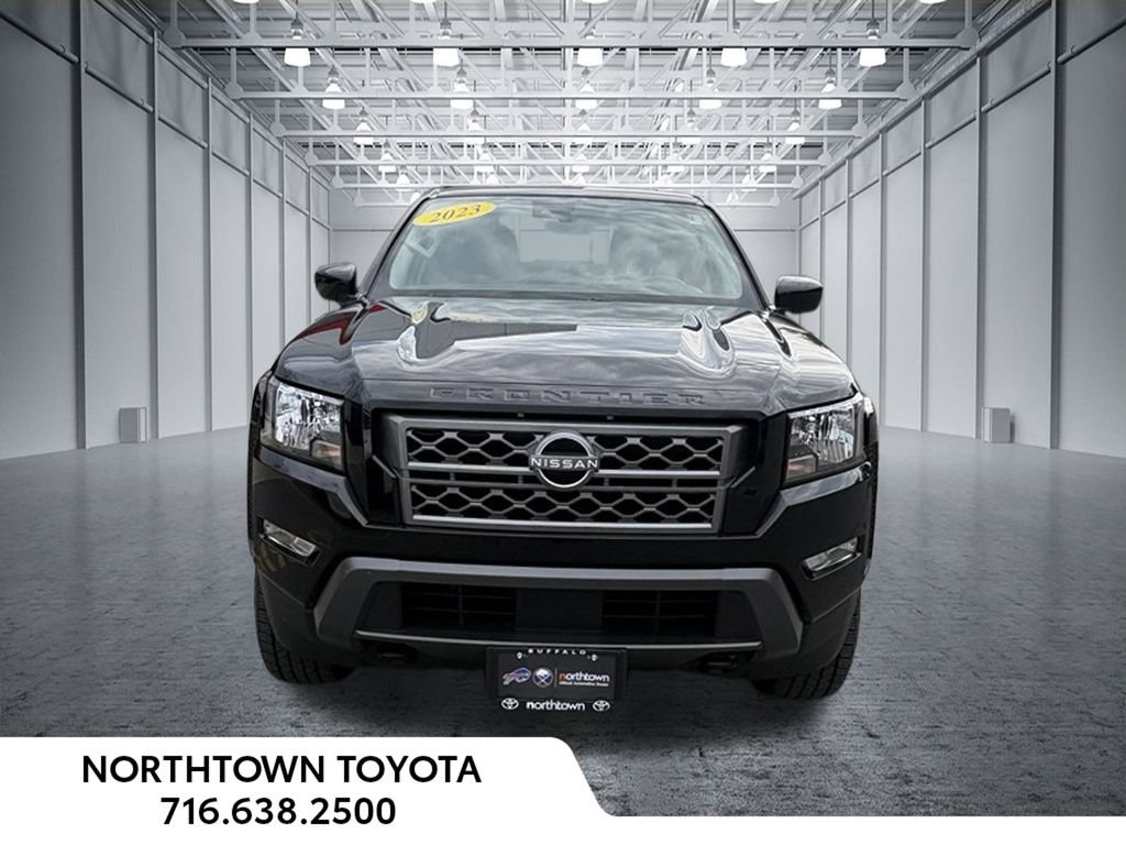 Used 2023 Nissan Frontier SV w/ SV Convenience Package AWD/4WD image 3
