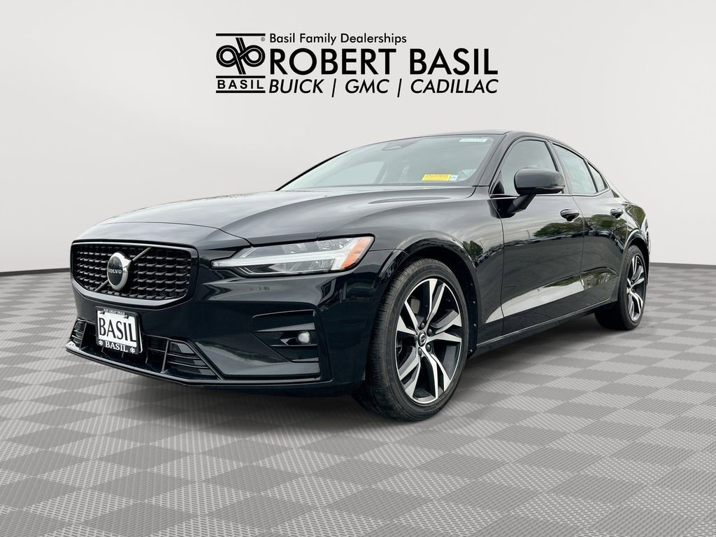 Used 2024 Volvo S60 B5 Core FWD image 1