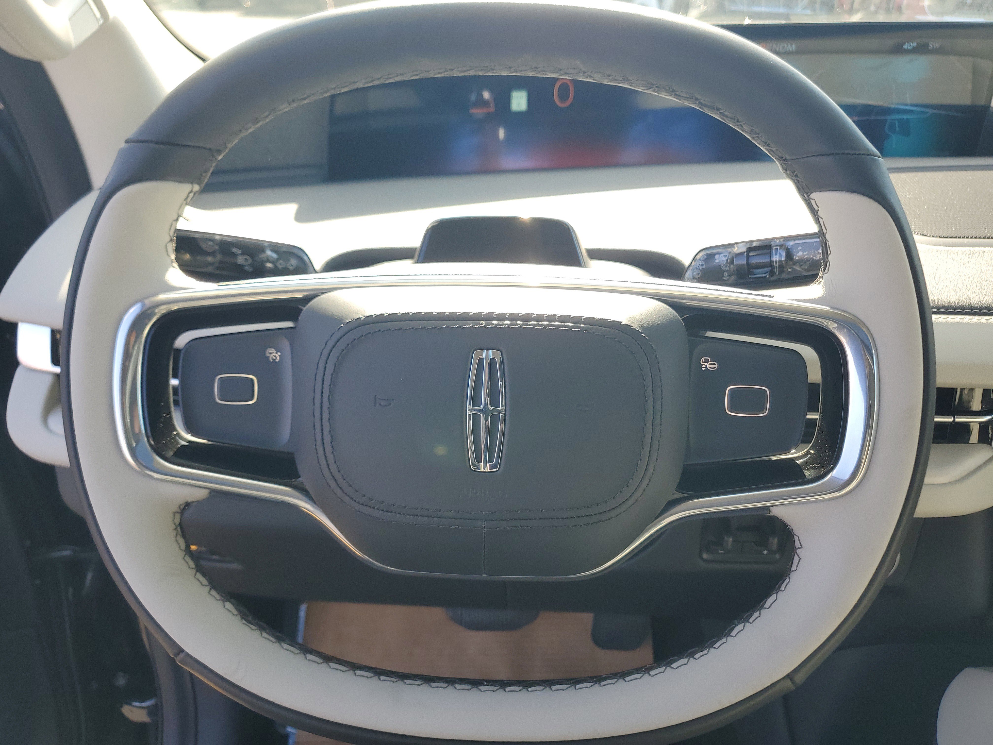 New 2026 Lincoln Navigator Reserve image 15