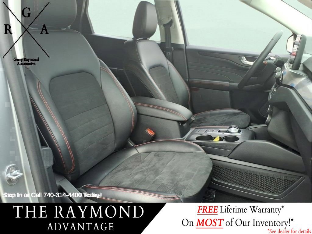 Used 2022 Ford Escape SEL w/ SEL Stealth AWD Package image 10