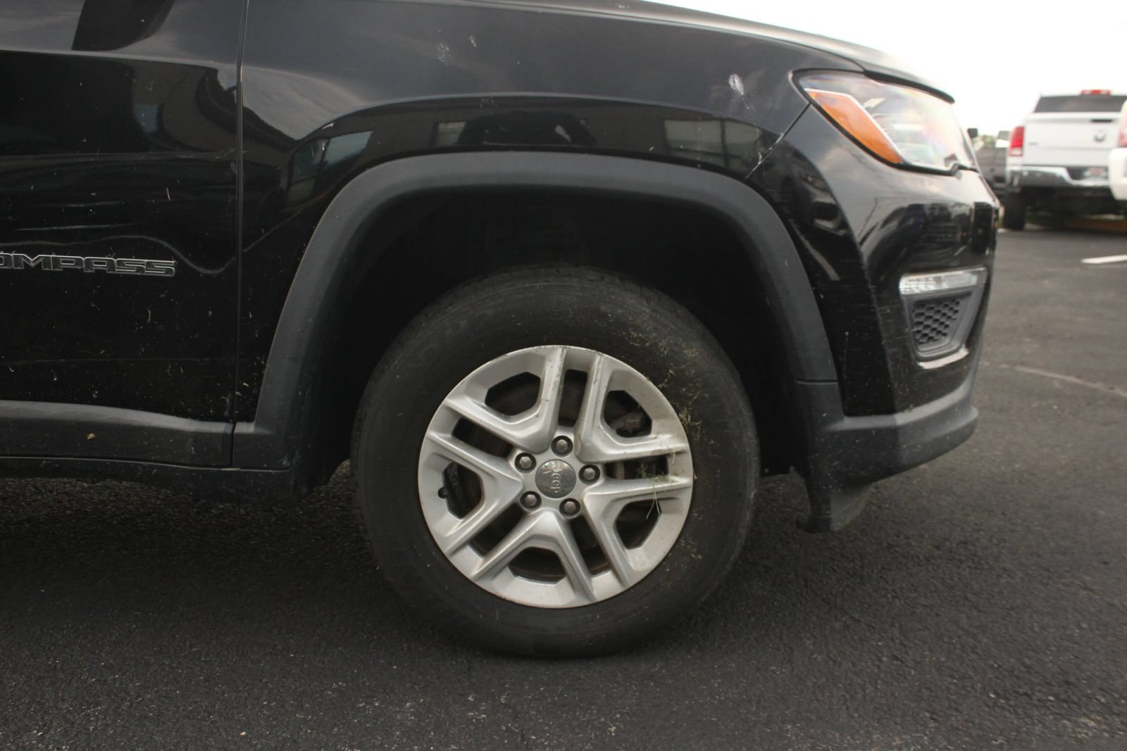 Used 2018 Jeep Compass Sport AWD/4WD image 10