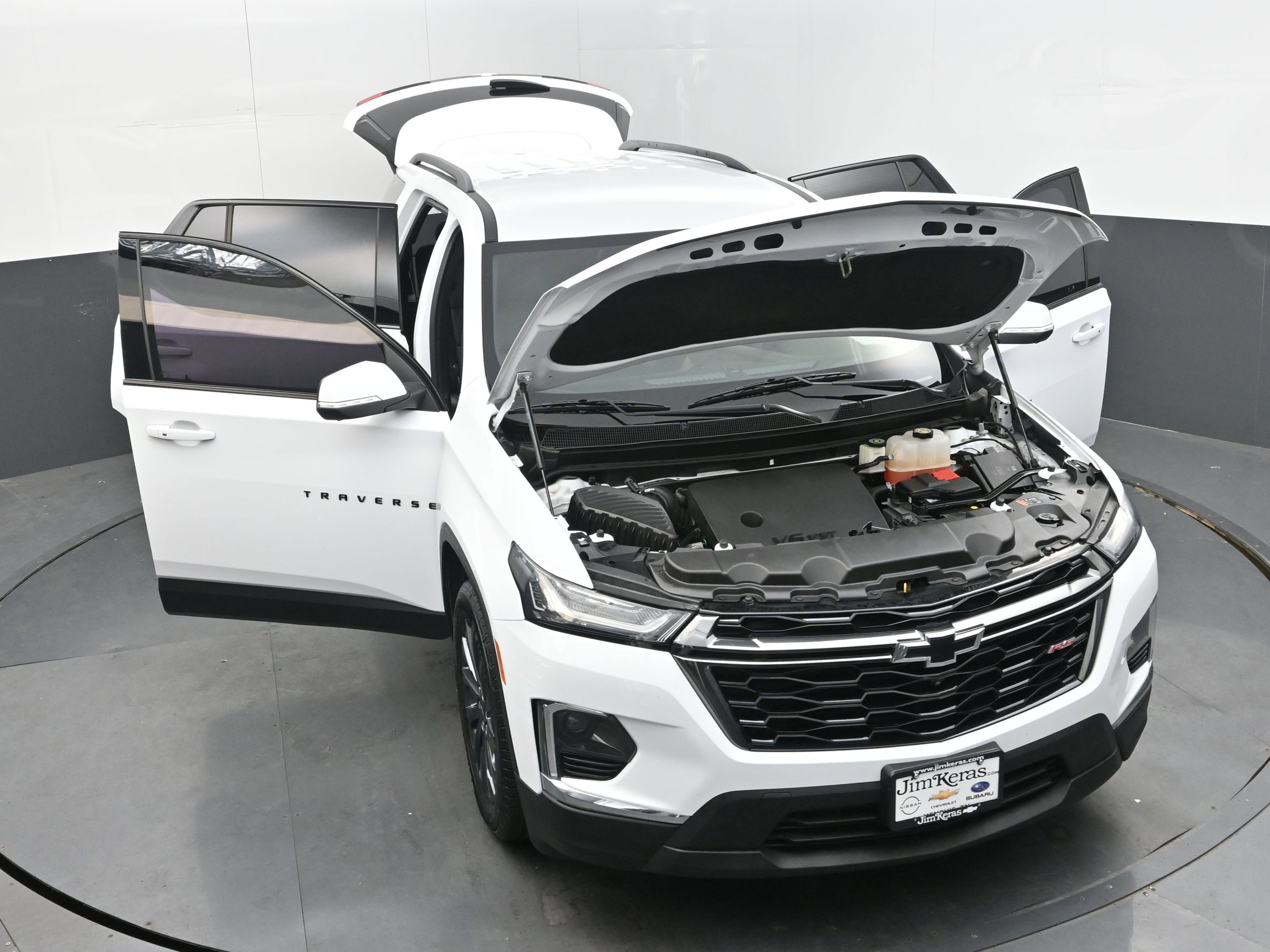 Used 2023 Chevrolet Traverse RS image 41