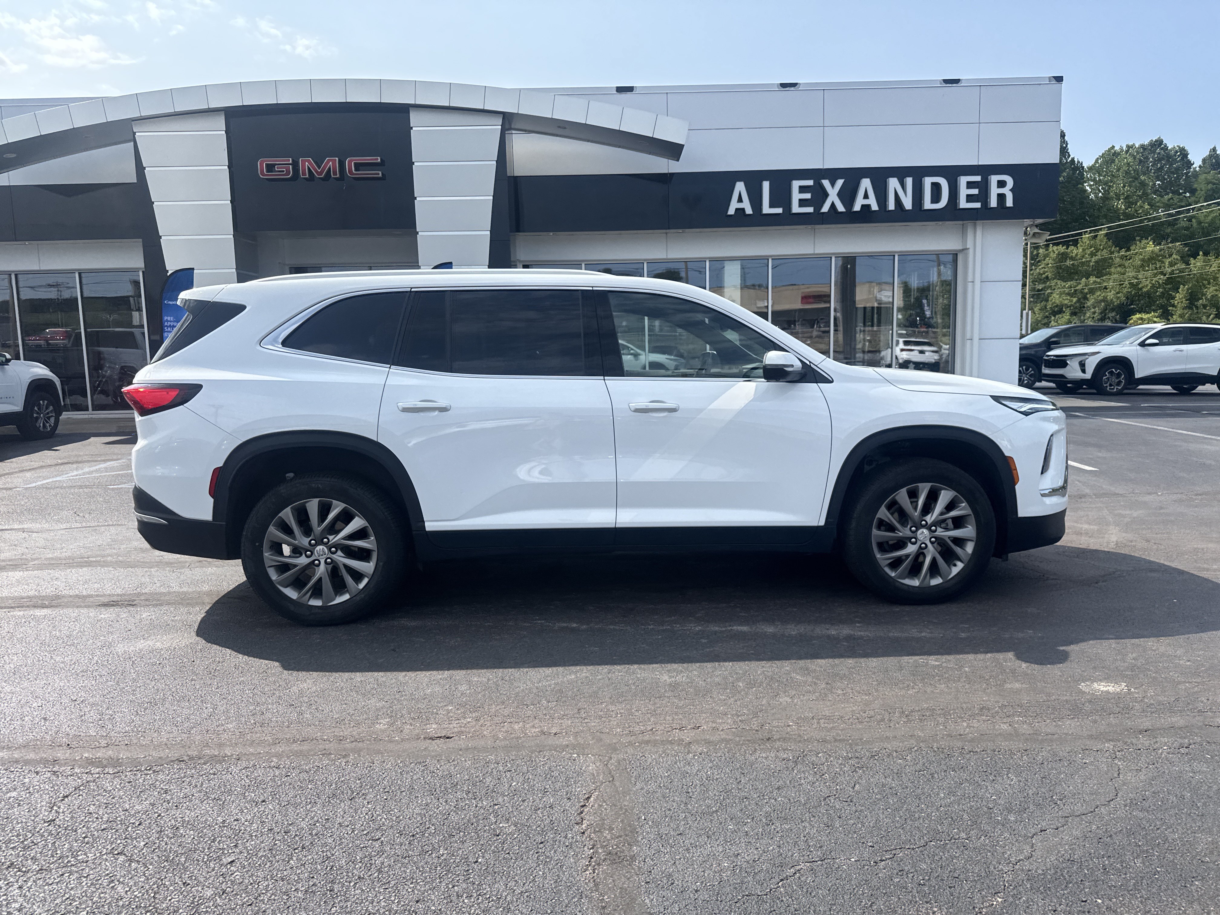 Used 2026 Buick Enclave Preferred AWD/4WD video 2