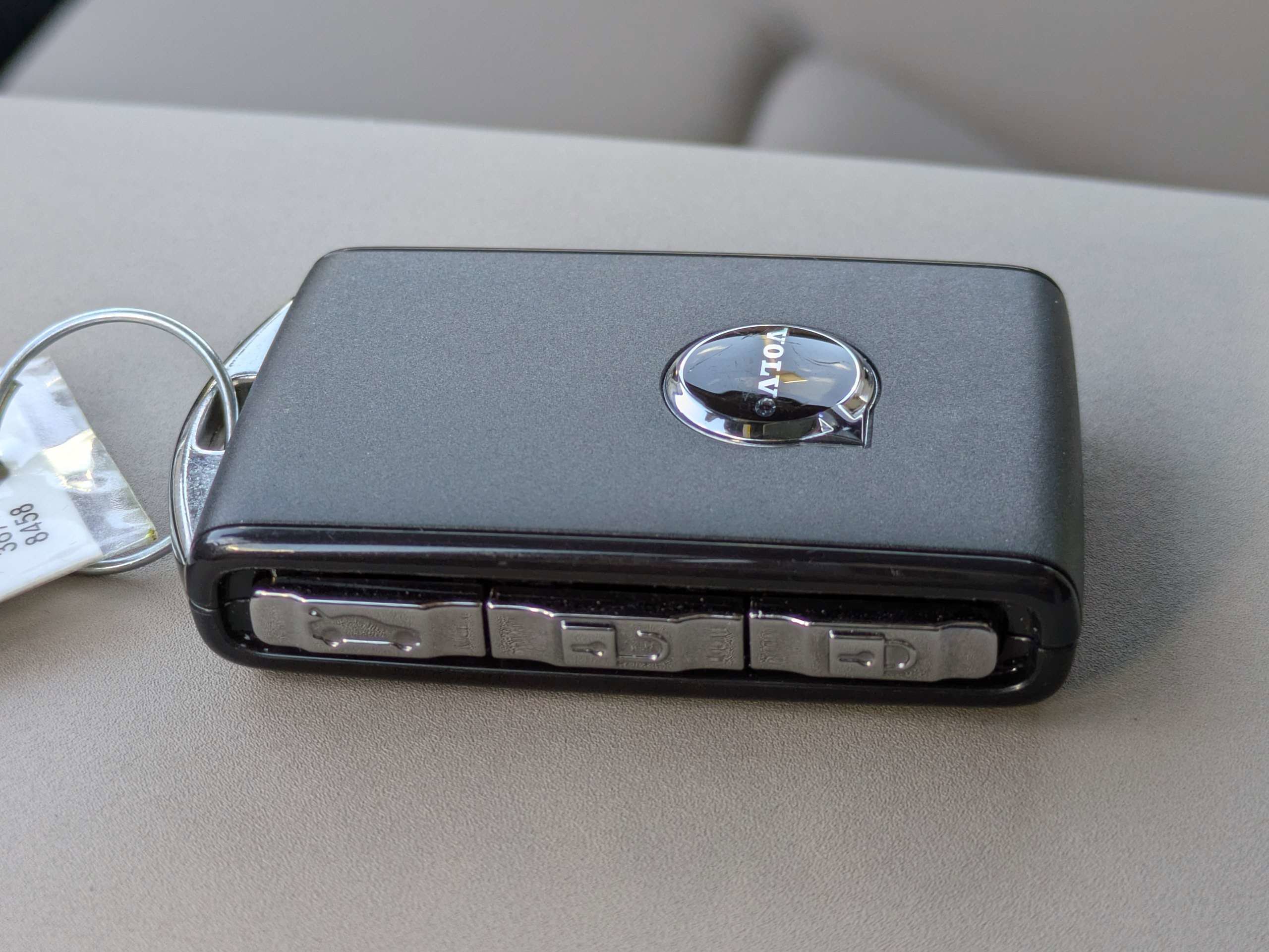 New 2026 Volvo XC90 B6 Plus w/ Protection Package Premier image 31