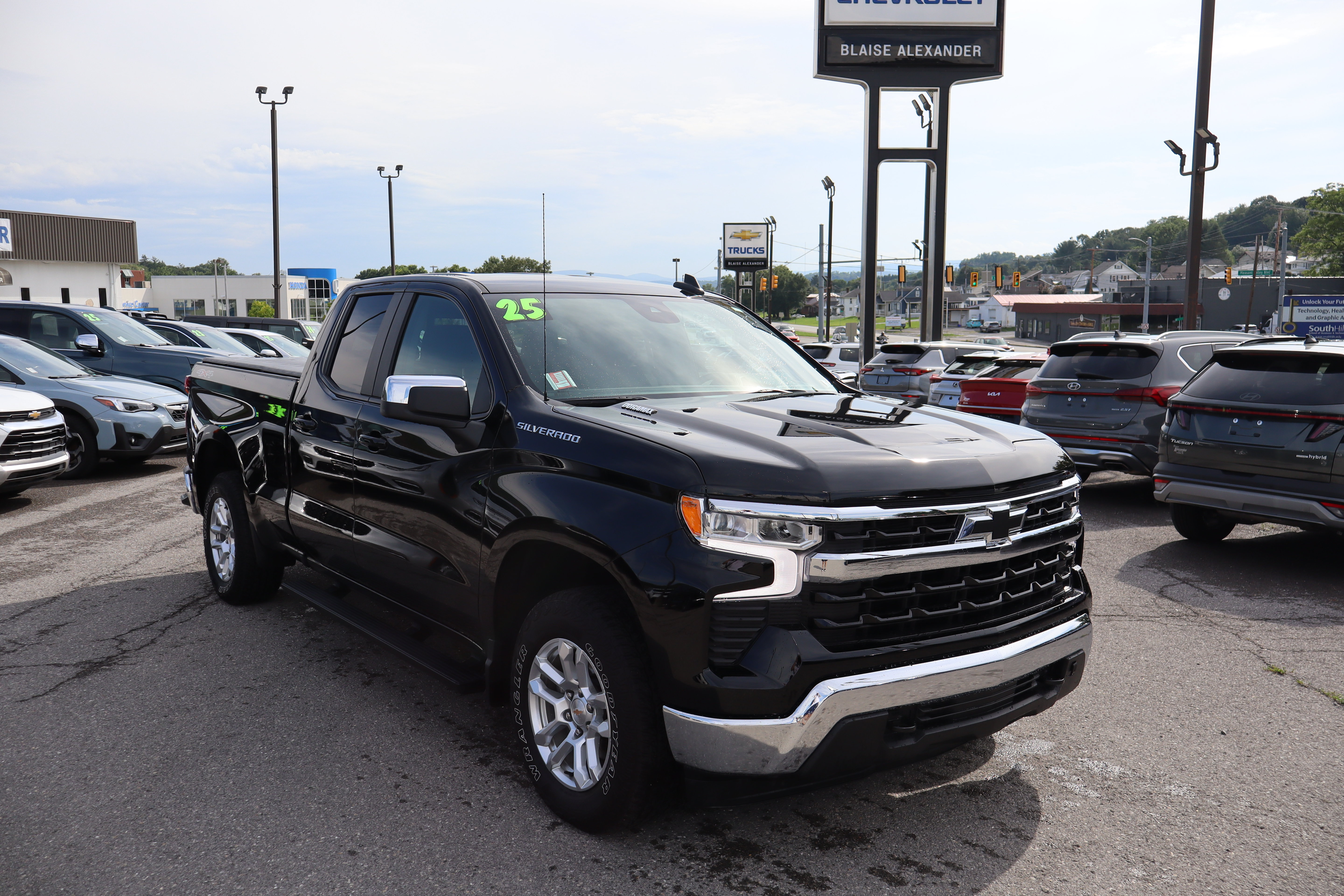 Used 2025 Chevrolet Silverado 1500 LT w/ Leather Package