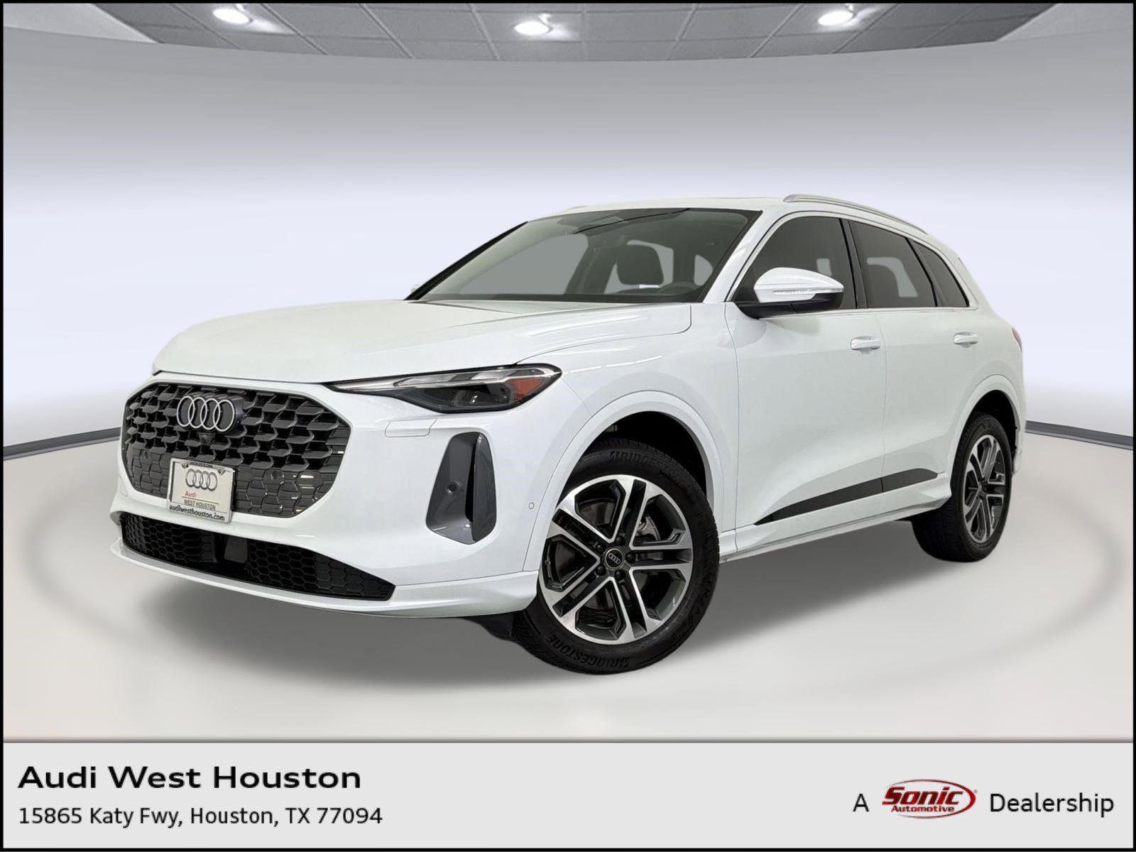 Certified 2025 Audi Q5 Premium w/ Convenience Package AWD/4WD image 1