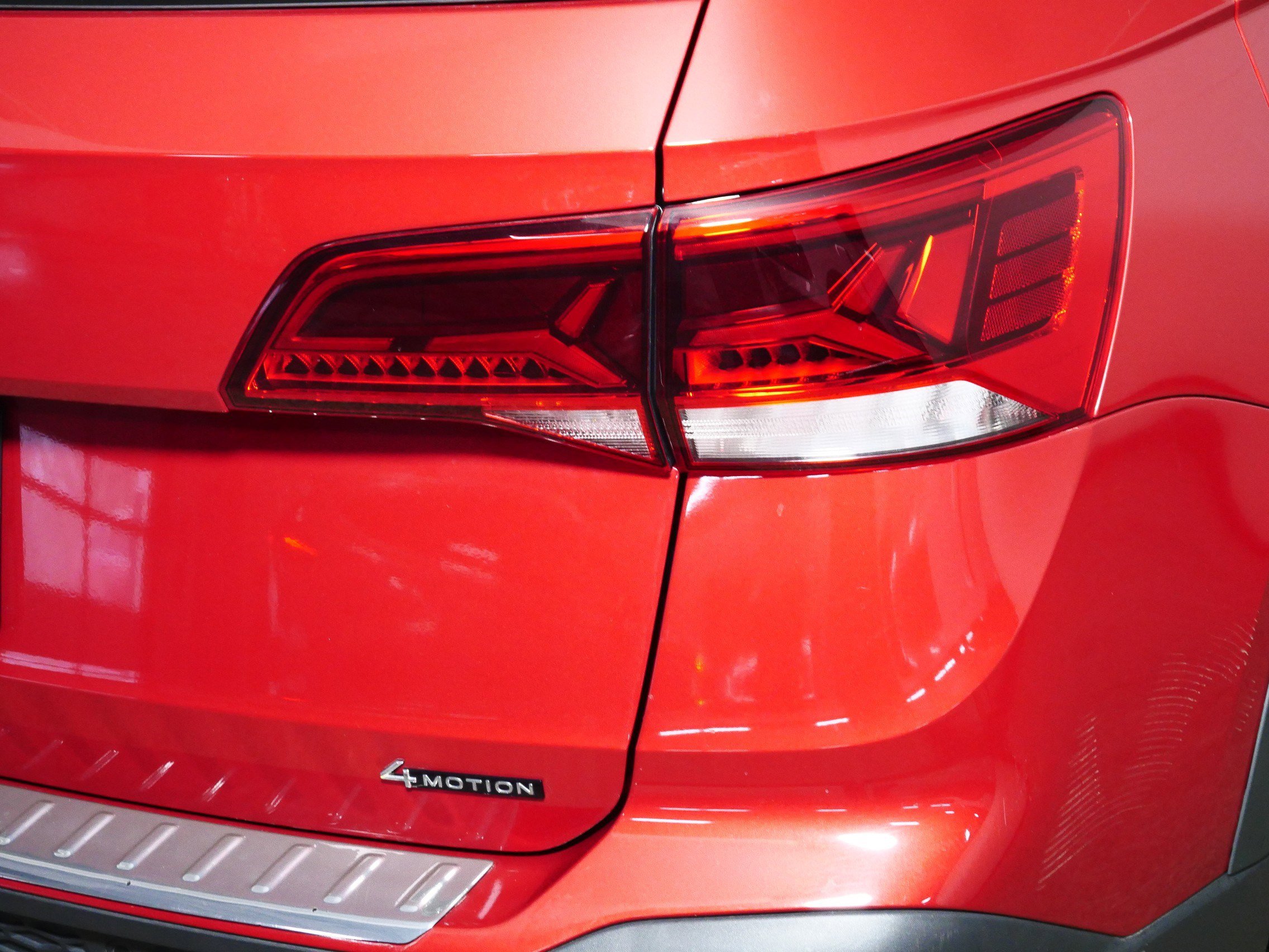 Certified 2022 Volkswagen Taos SEL w/ Panoramic Sunroof Package image 17