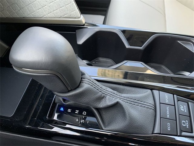 Used 2025 Toyota Camry XLE image 25